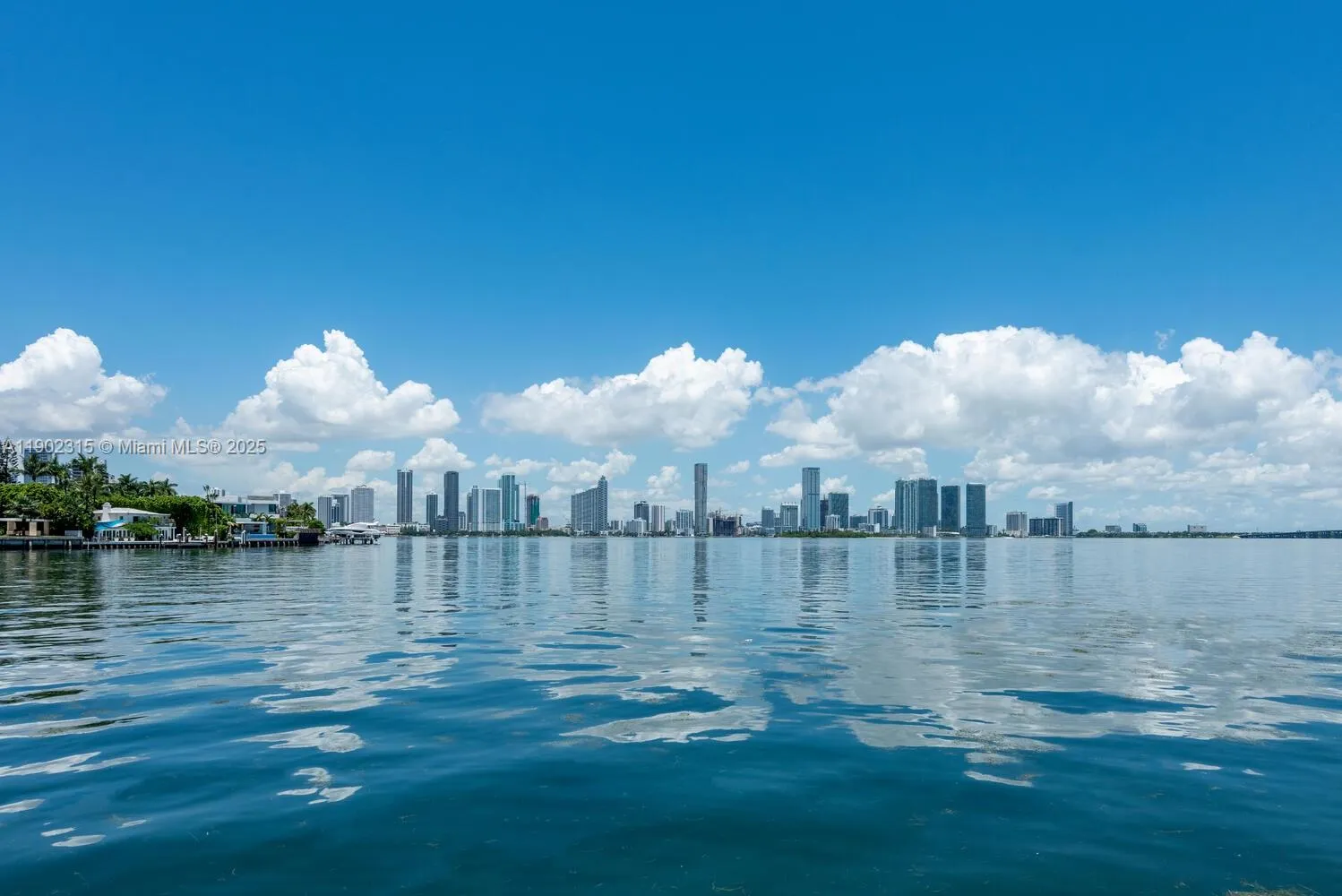 Miami Beach, Florida 33139, United States, 3 Bedrooms Bedrooms, ,3 BathroomsBathrooms,Residential,Active,234592