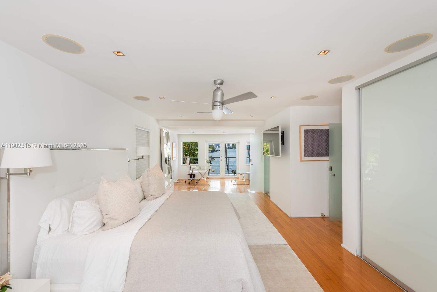 SAN MARINO ISLAND - Residential