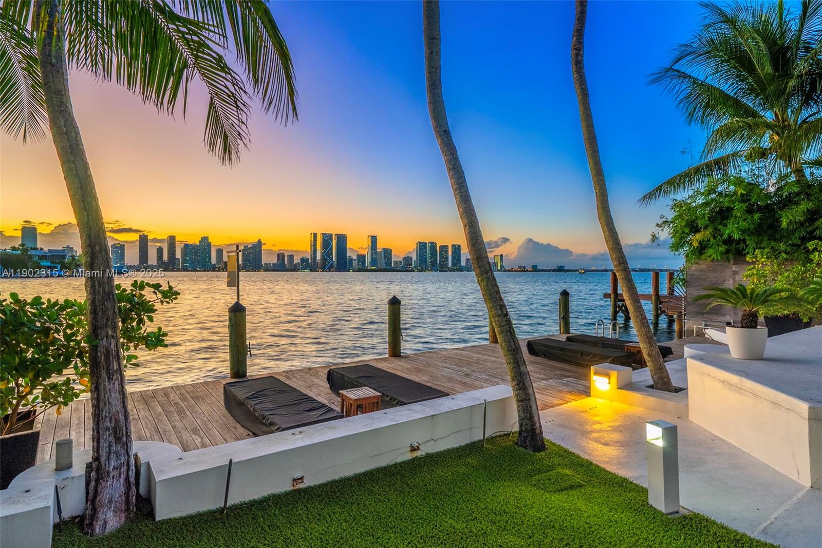 SAN MARINO ISLAND - Residential