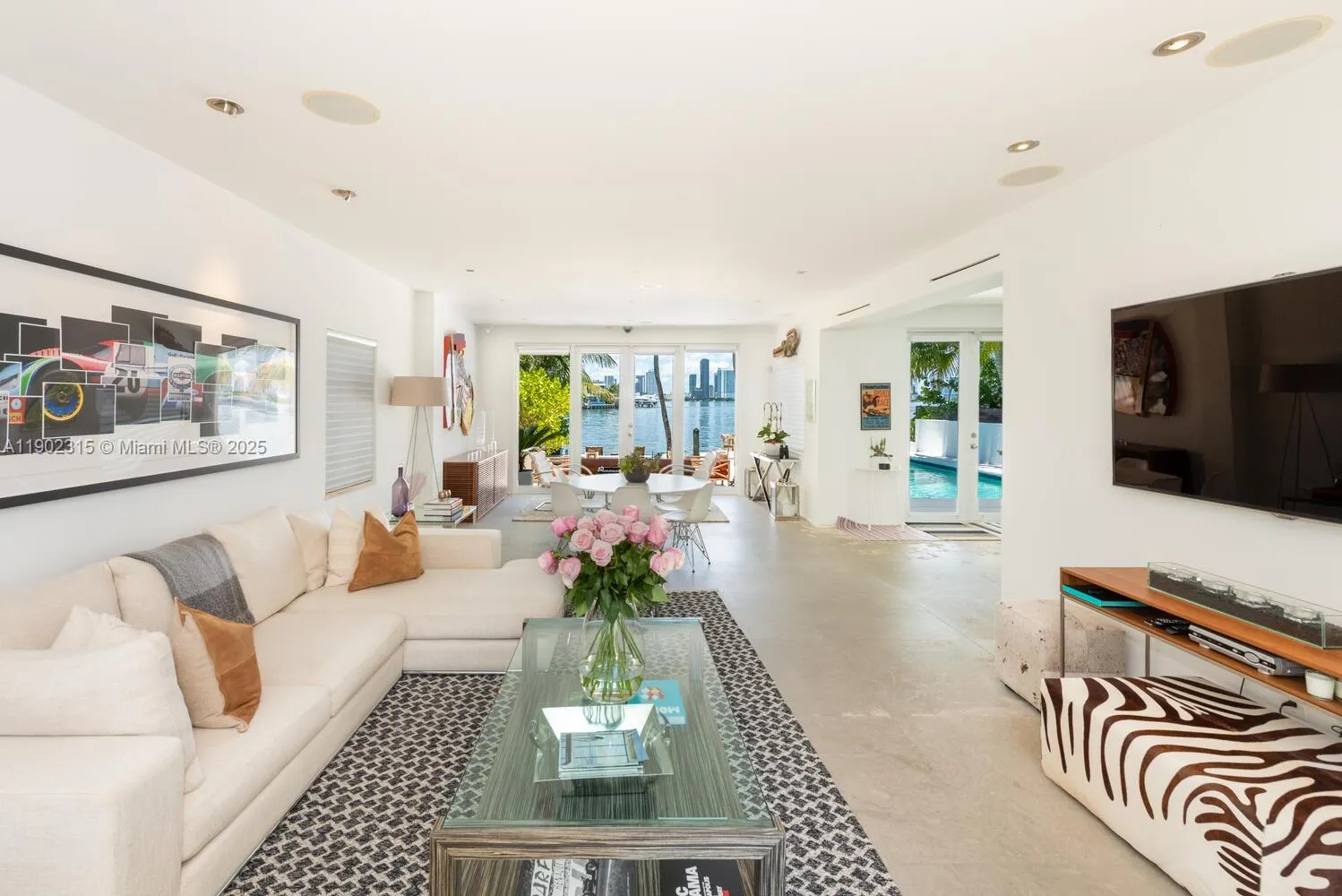 Miami Beach, Florida 33139, United States, 3 Bedrooms Bedrooms, ,3 BathroomsBathrooms,Residential,Active,234592