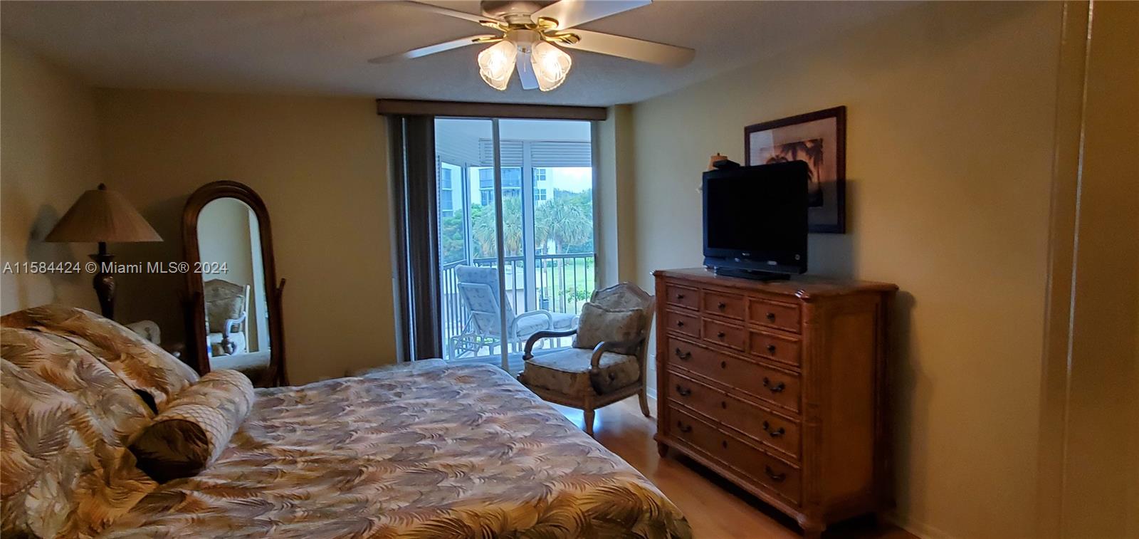 BOCA TEECA CONDO 9 - Residential