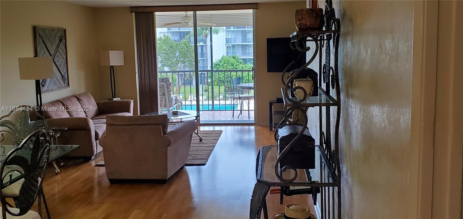 BOCA TEECA CONDO 9 - Residential