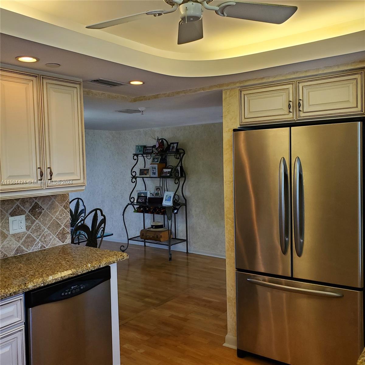 BOCA TEECA CONDO 9 - Residential