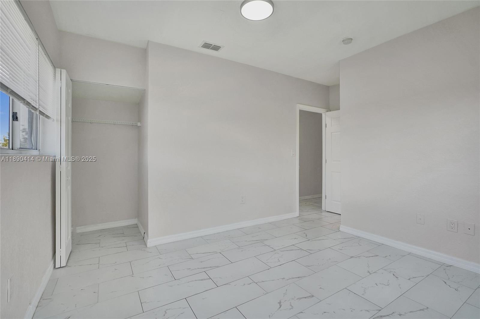NORMANDY WATERWAY SUB - Residential Lease