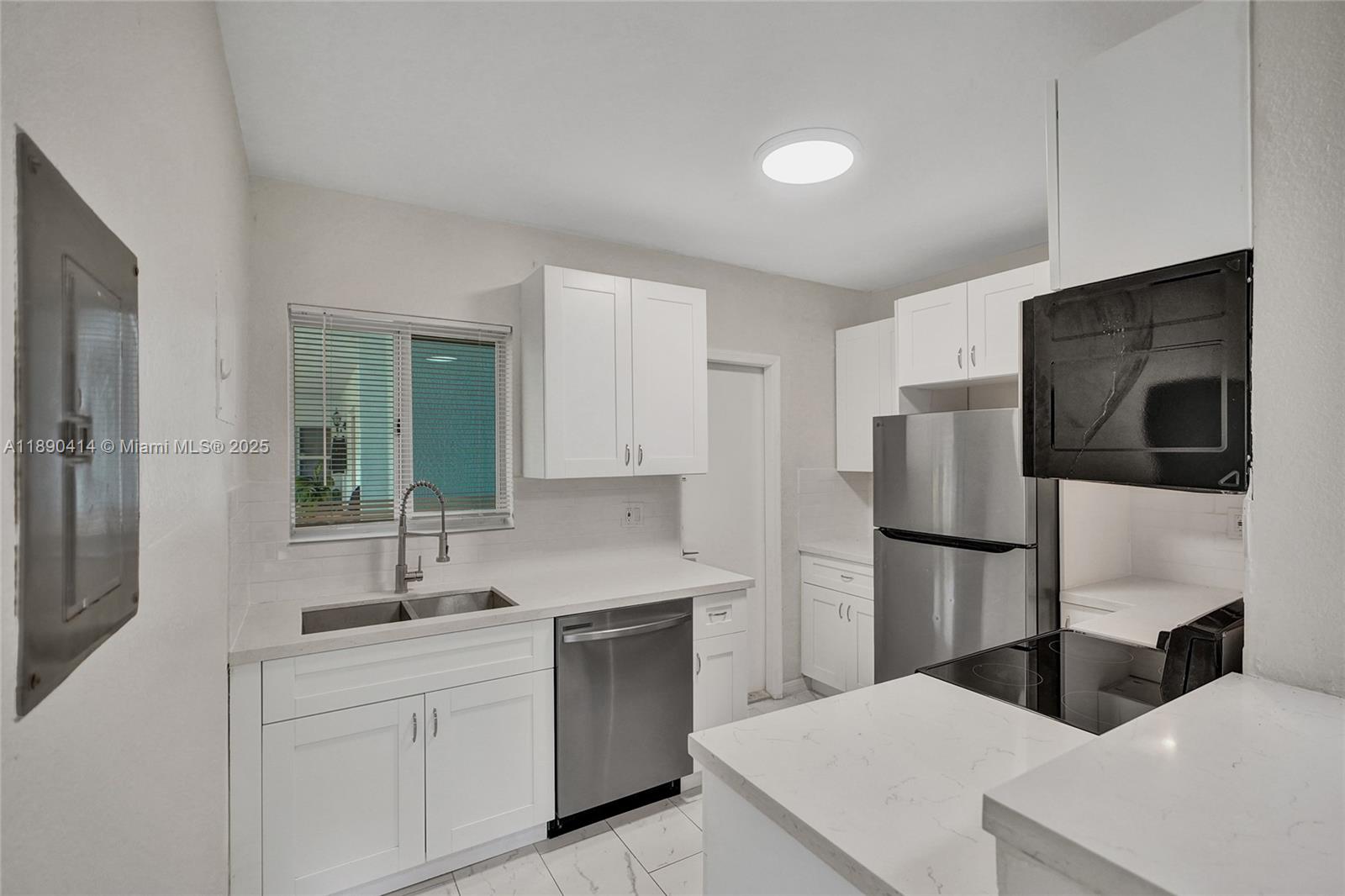 NORMANDY WATERWAY SUB - Residential Lease