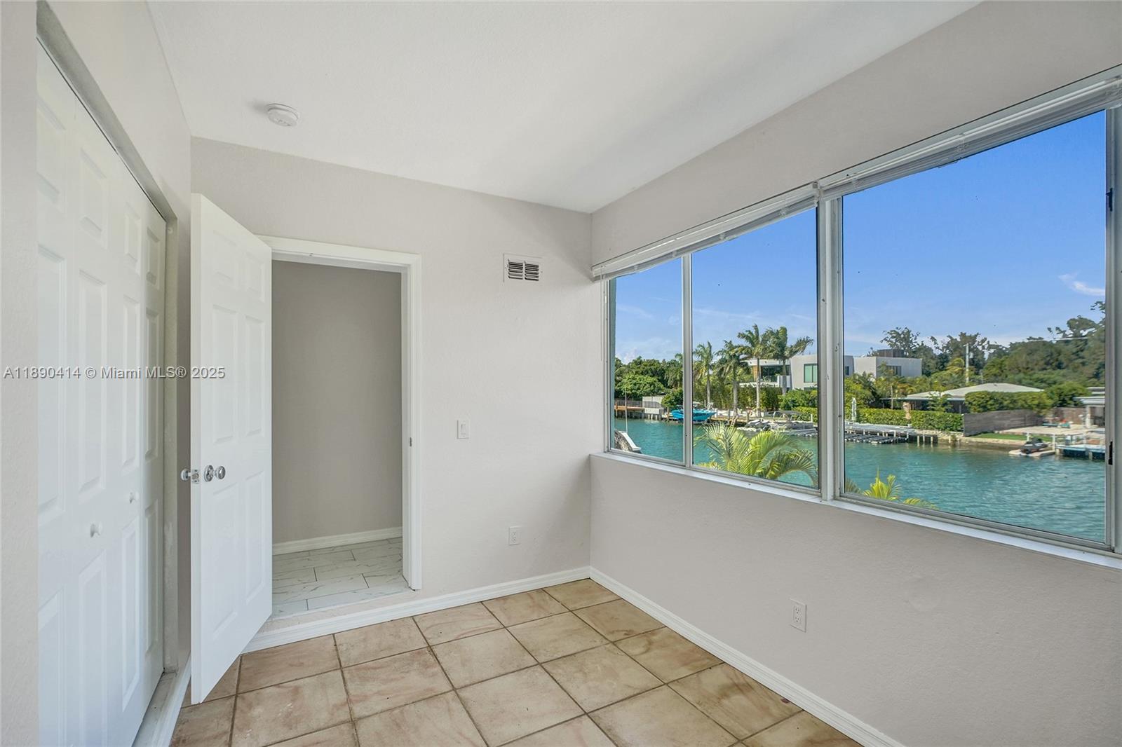 NORMANDY WATERWAY SUB - Residential Lease