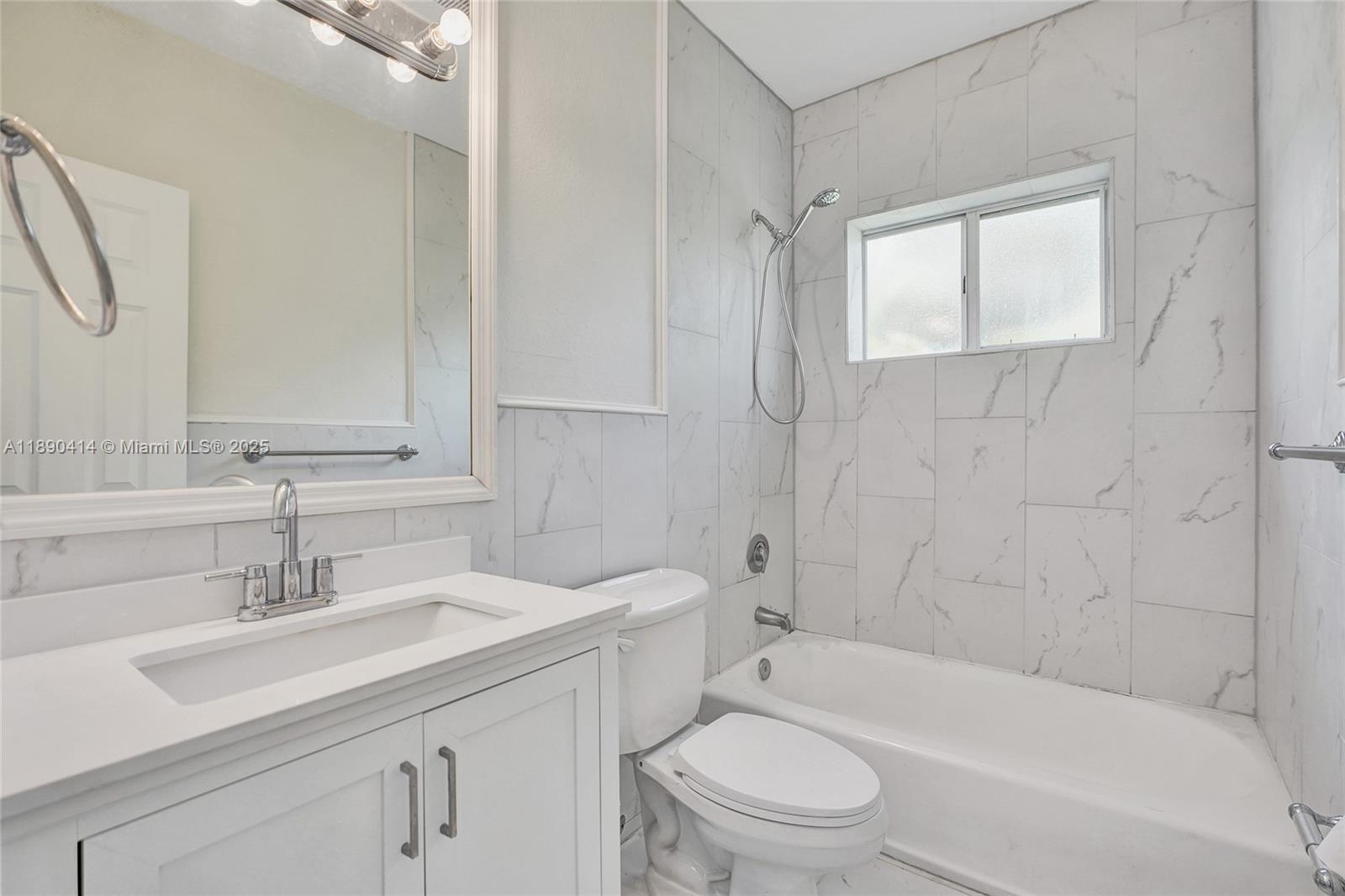 NORMANDY WATERWAY SUB - Residential Lease