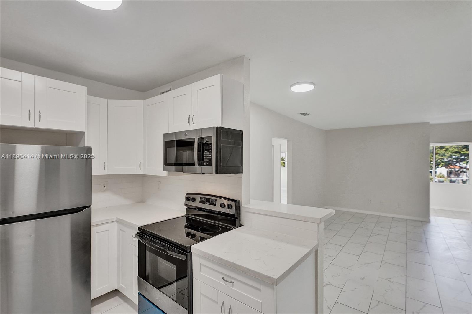 NORMANDY WATERWAY SUB - Residential Lease