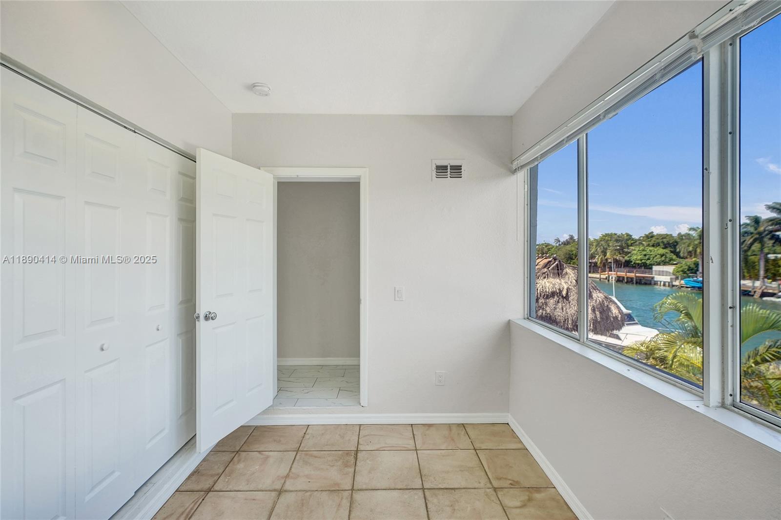 NORMANDY WATERWAY SUB - Residential Lease