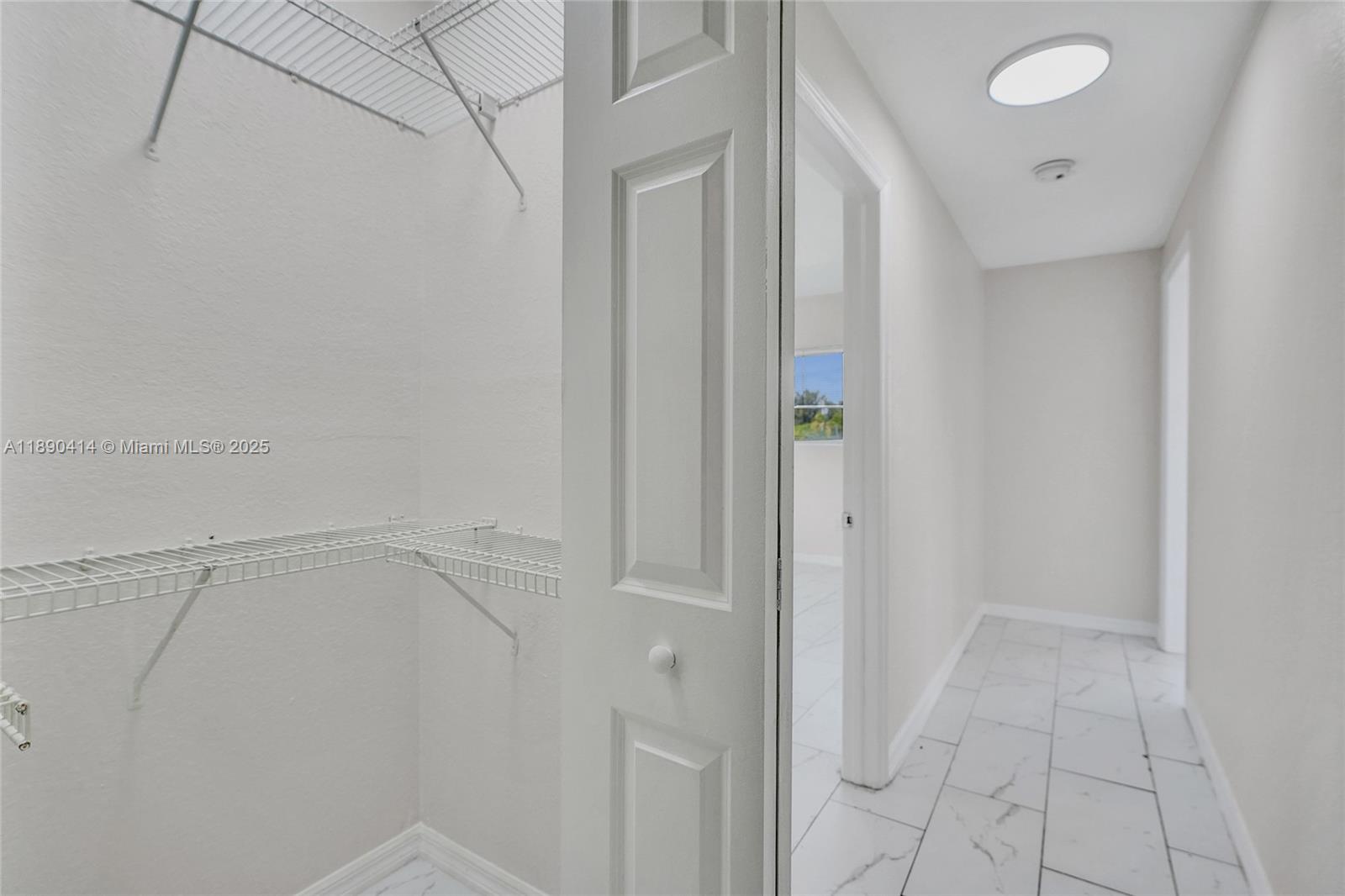 NORMANDY WATERWAY SUB - Residential Lease