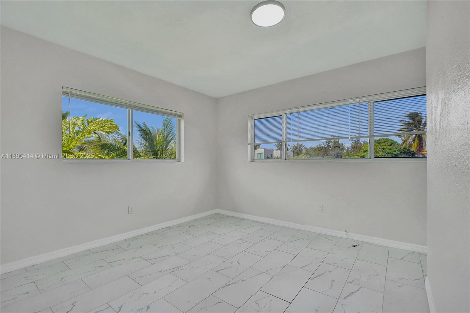 NORMANDY WATERWAY SUB - Residential Lease