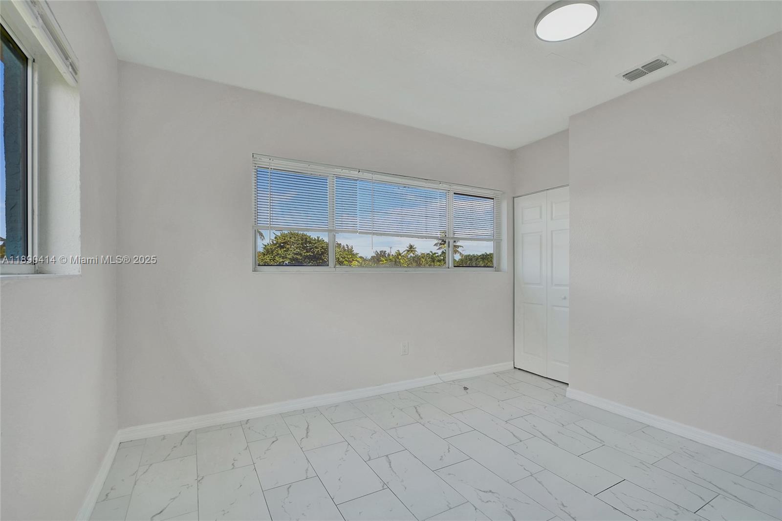 NORMANDY WATERWAY SUB - Residential Lease