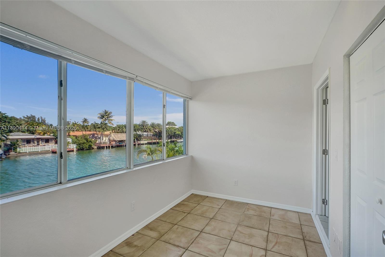 NORMANDY WATERWAY SUB - Residential Lease