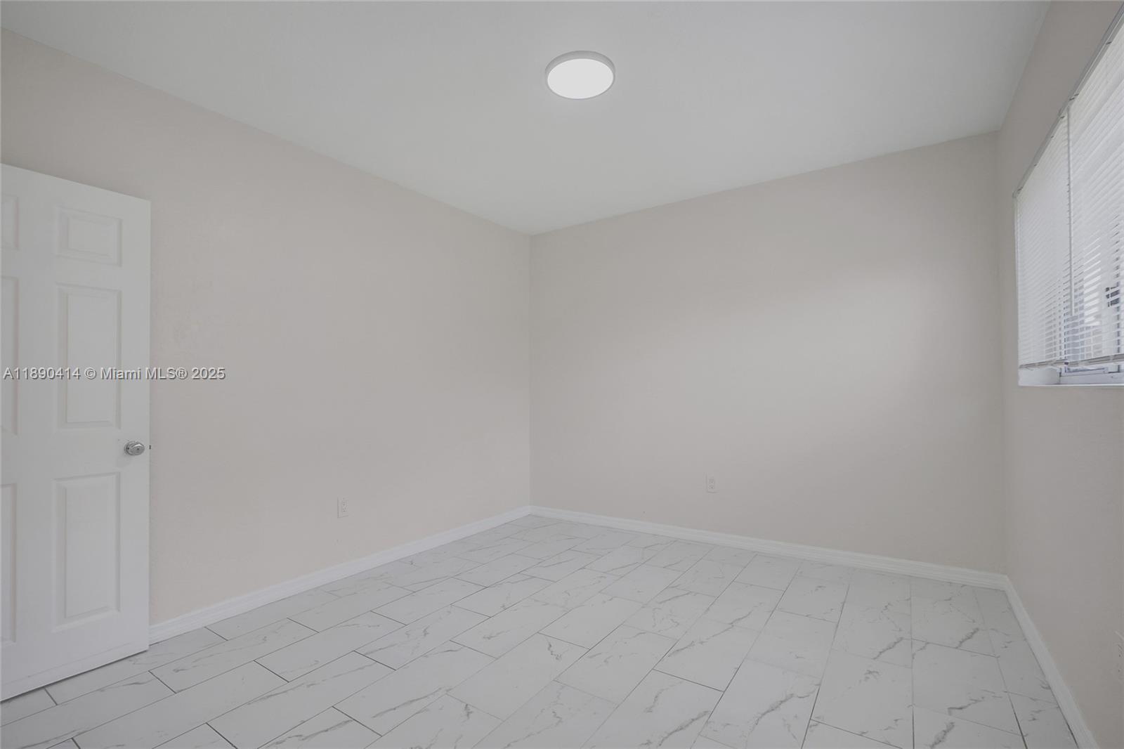 NORMANDY WATERWAY SUB - Residential Lease