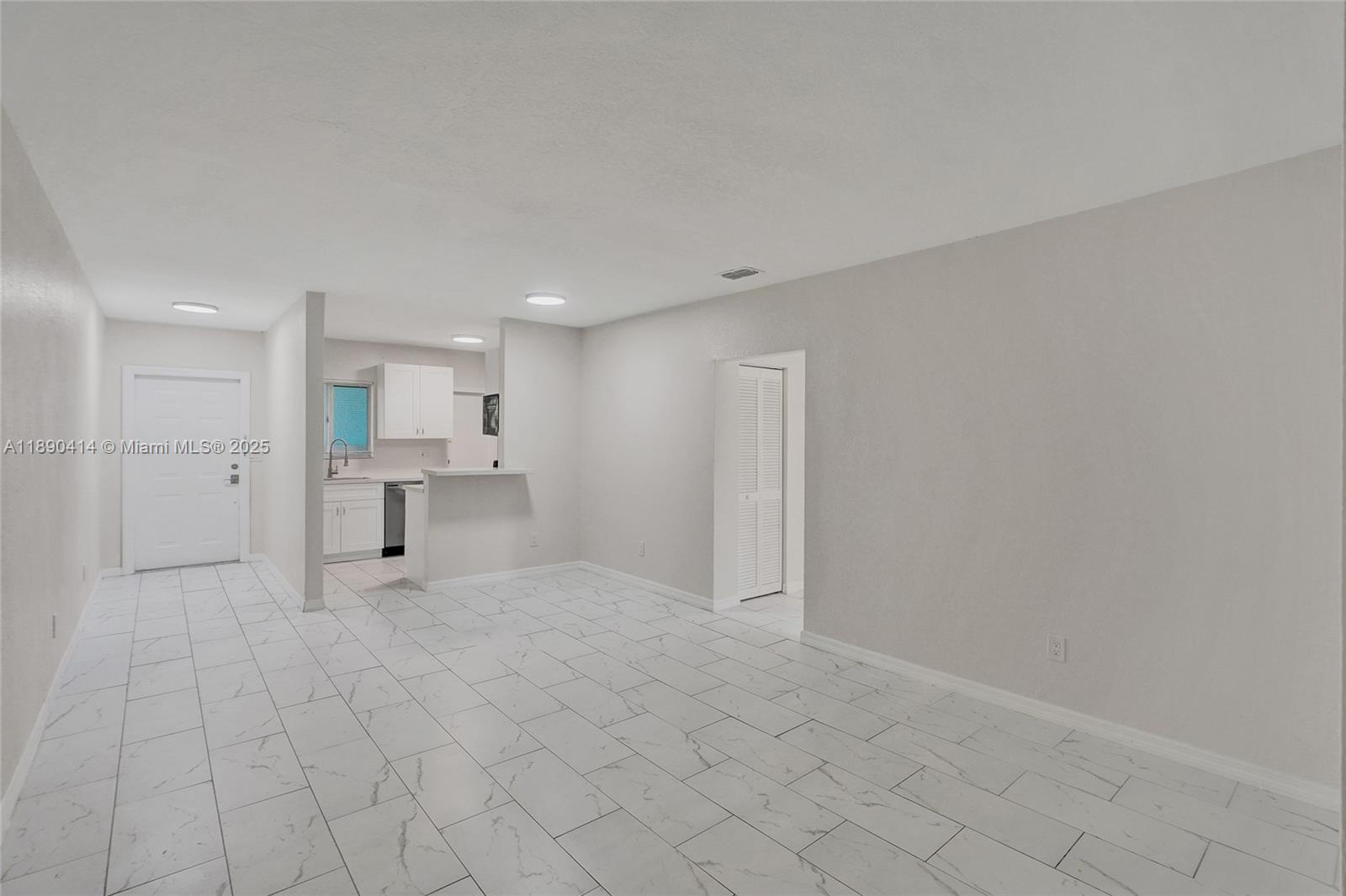 NORMANDY WATERWAY SUB - Residential Lease