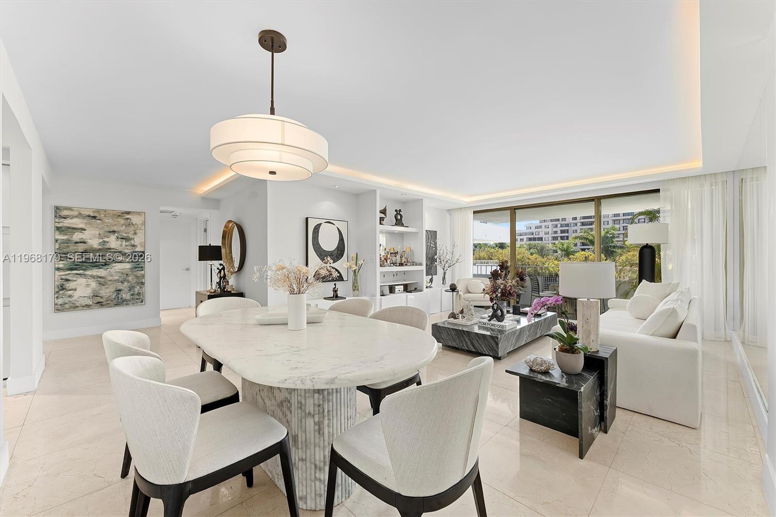 COMMODORE CLUB SOUTH COND - Residential