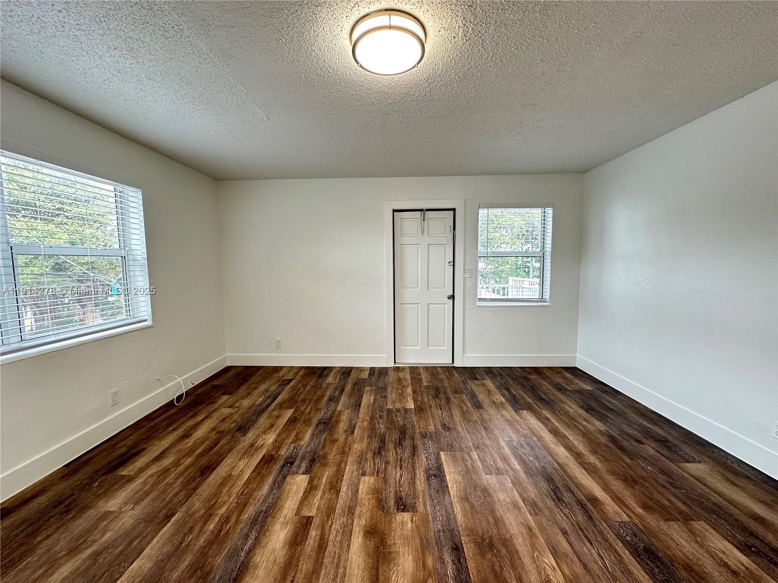 NORTH HOLLYWOOD SQUARE AM - Residential Lease