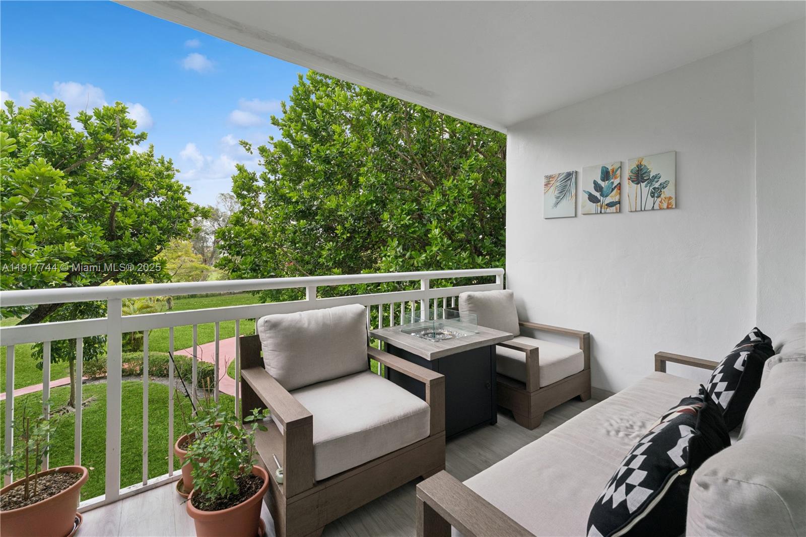 HILLCREST NO 21 CONDO - Residential