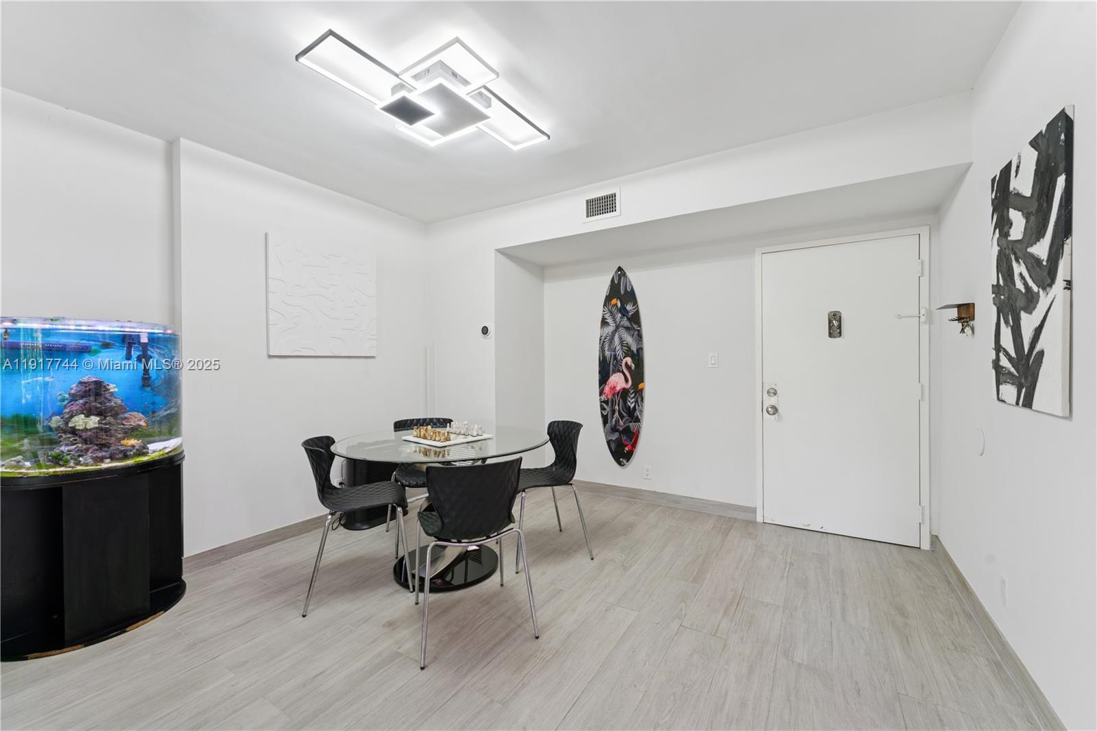 HILLCREST NO 21 CONDO - Residential