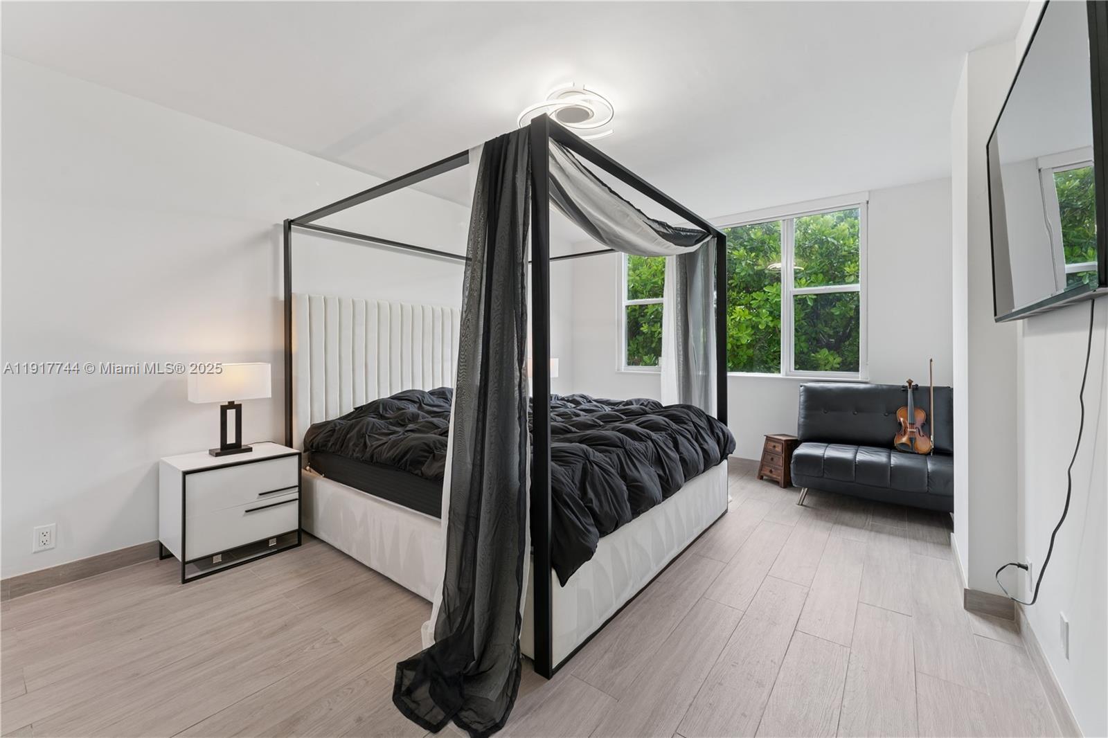 HILLCREST NO 21 CONDO - Residential