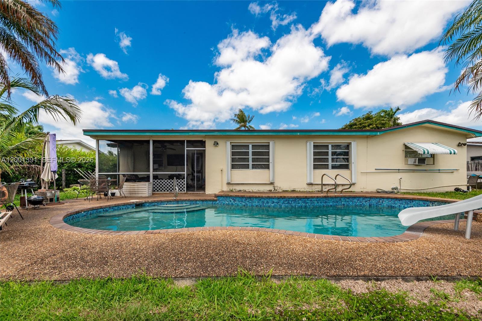 PASADENA LAKES SOUTH - Residential