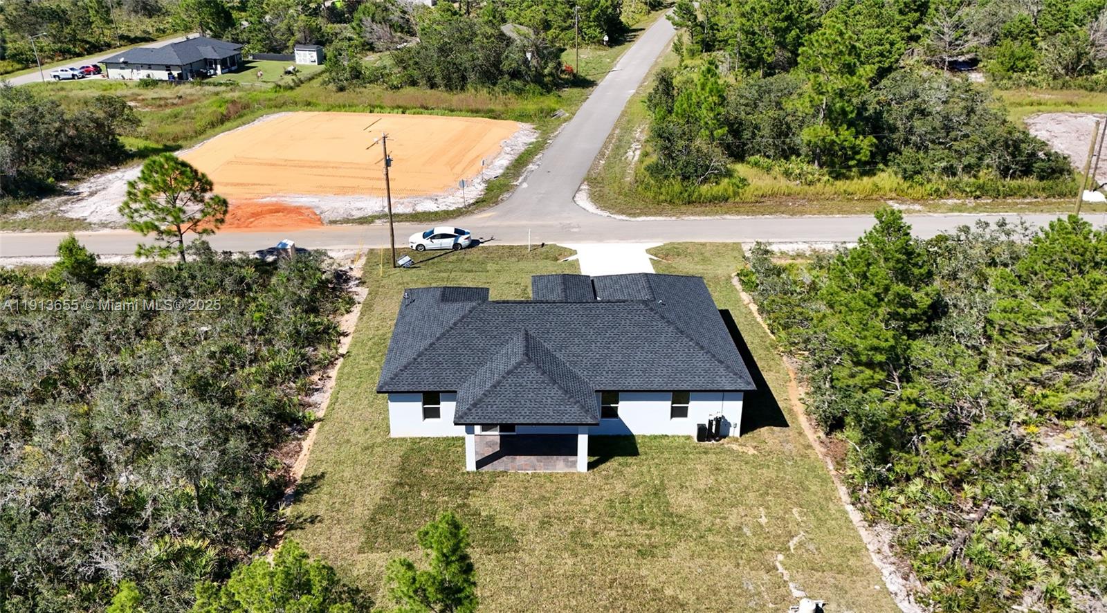 SUN N LAKE EST OF SEBRING - Residential