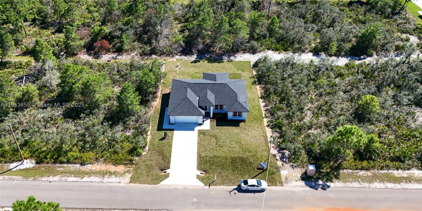 SUN N LAKE EST OF SEBRING - Residential