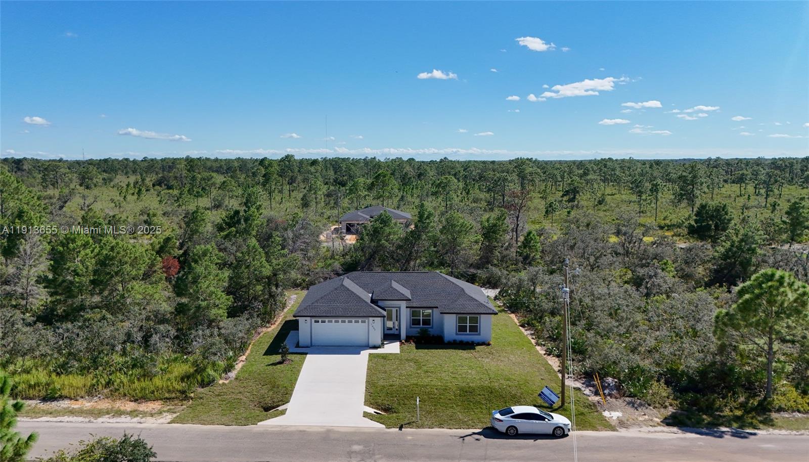 SUN N LAKE EST OF SEBRING - Residential