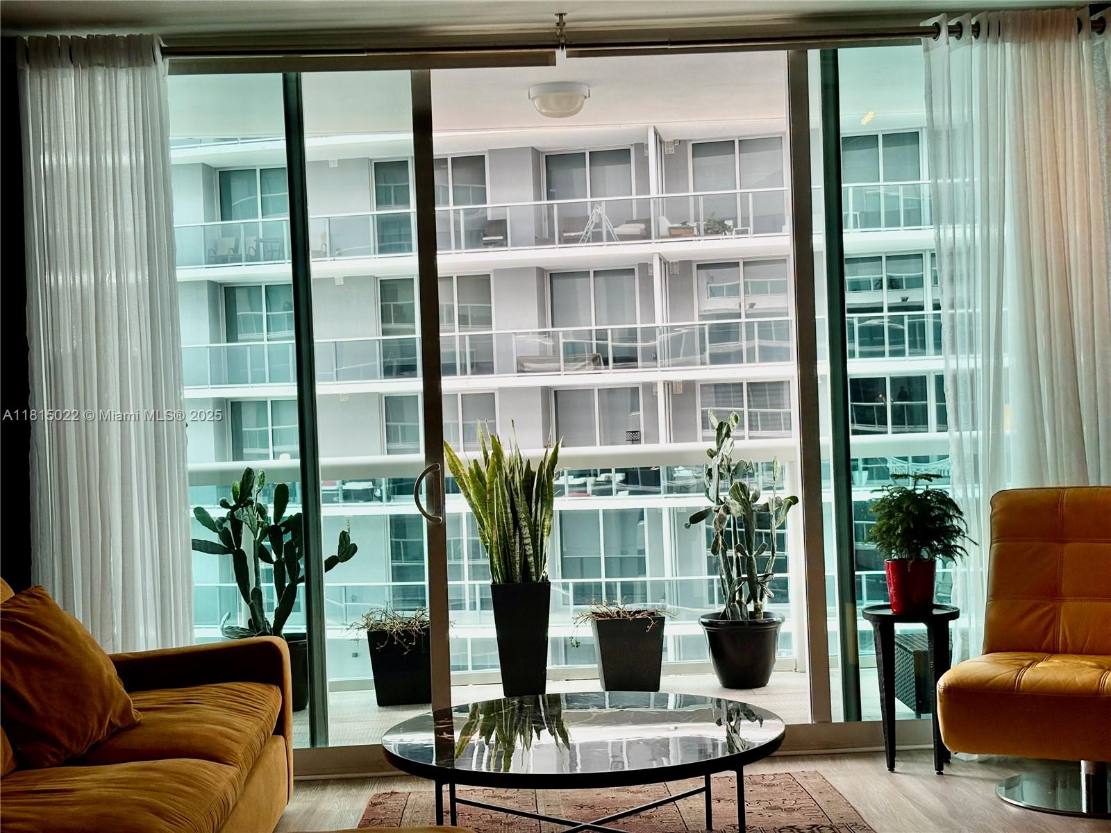 1800 CLUB CONDO - Residential Lease