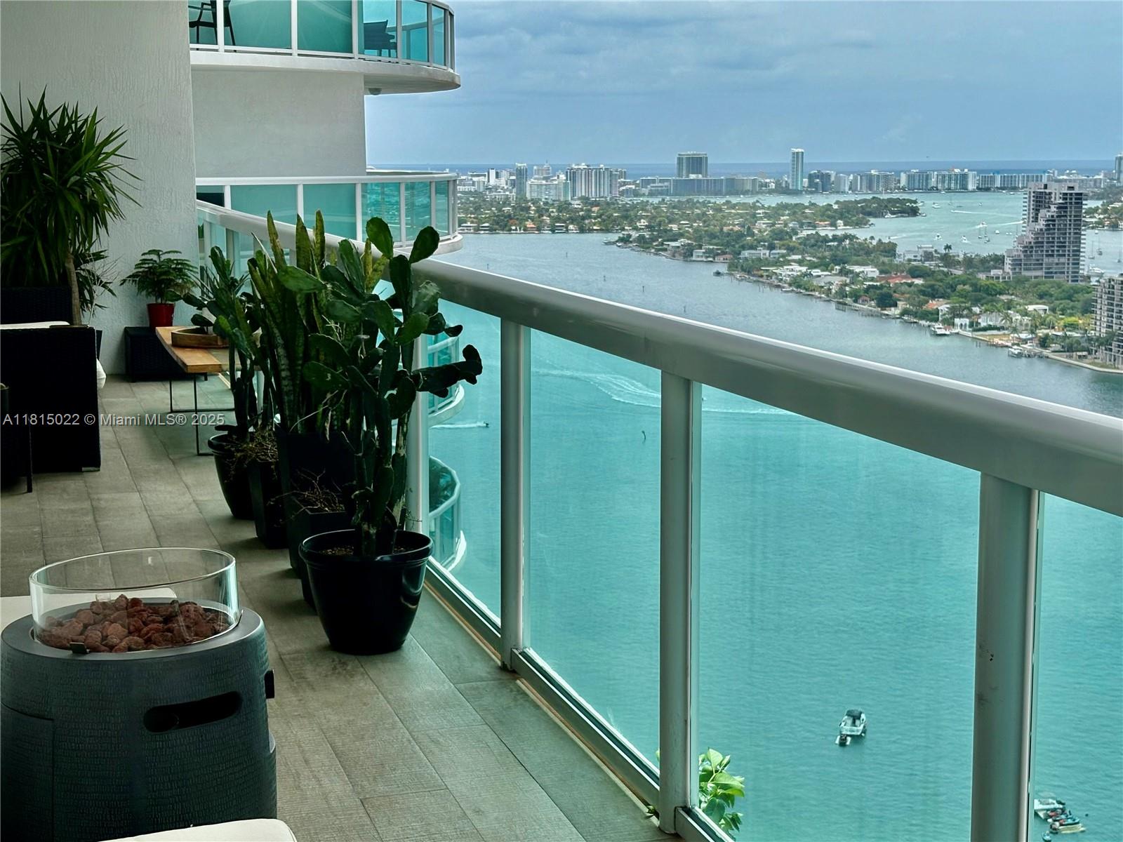 1800 CLUB CONDO - Residential Lease