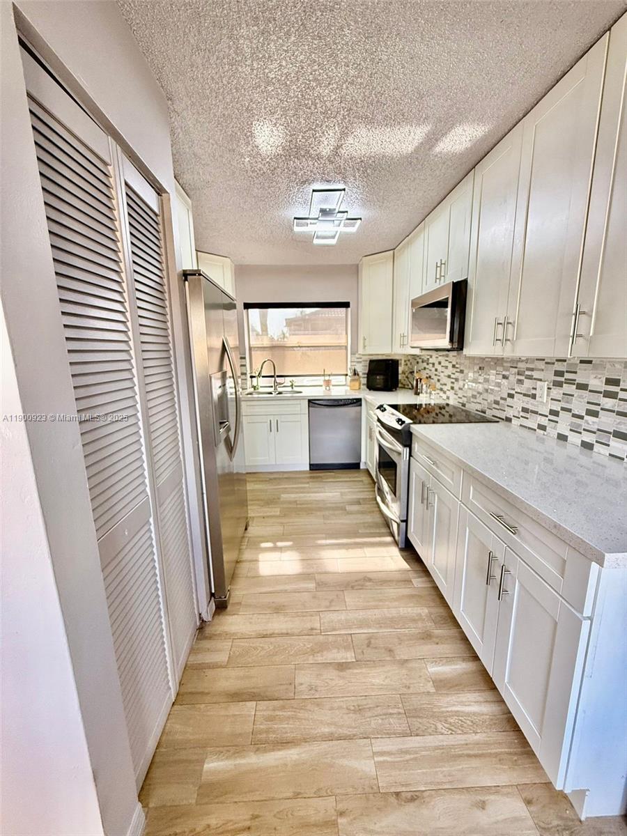 VILLA HOMES AT THE MOORS - Residential