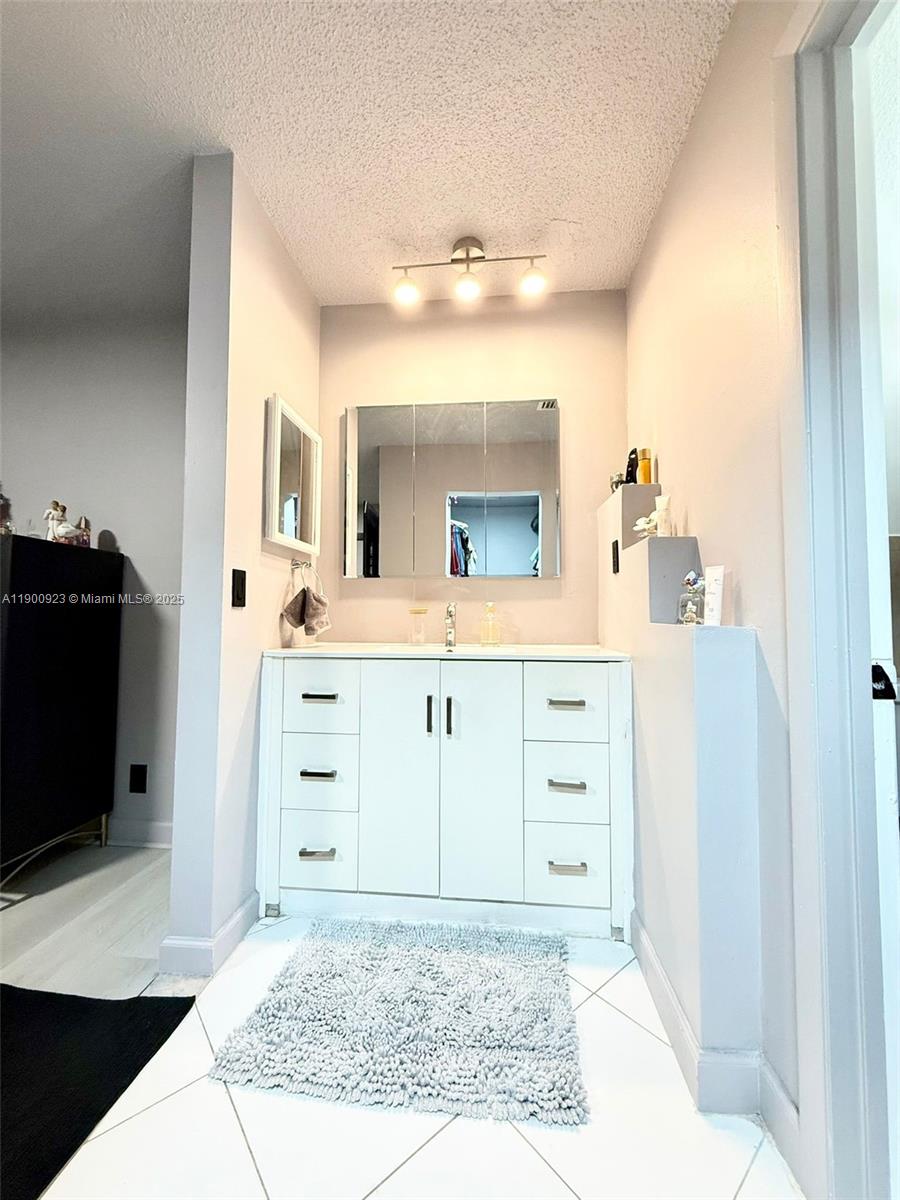 VILLA HOMES AT THE MOORS - Residential