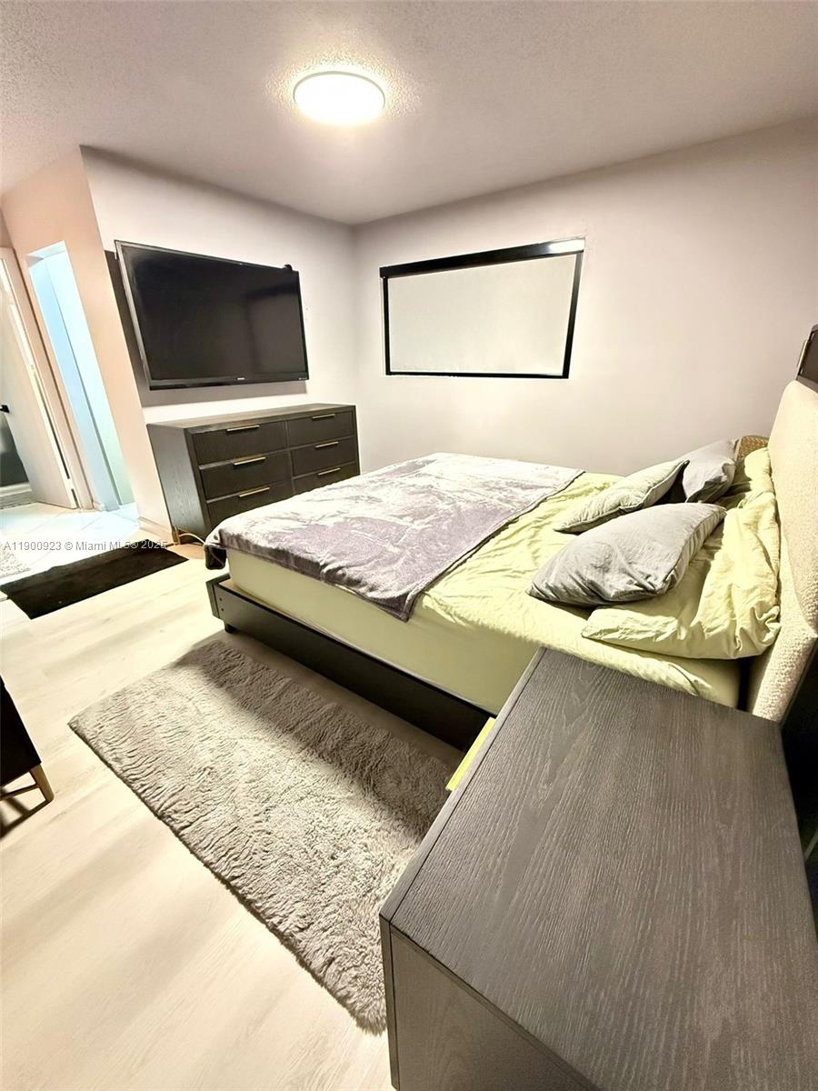 VILLA HOMES AT THE MOORS - Residential