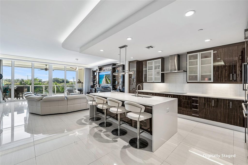 Photo of 2720 Donald Ross Rd #406, Palm Beach Gardens, FL 33410 (MLS # A11897164)