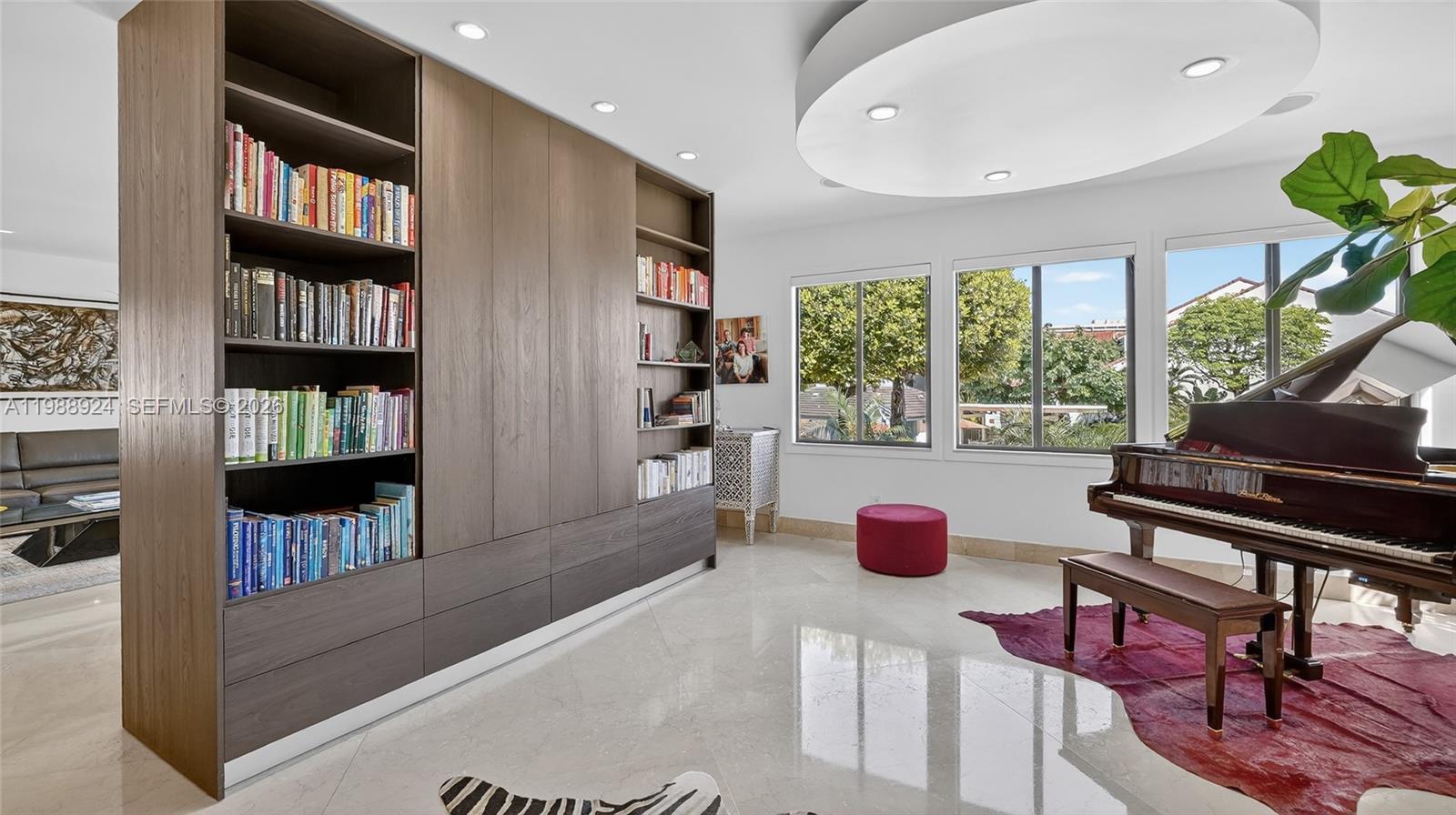 L HERMITAGE - Residential