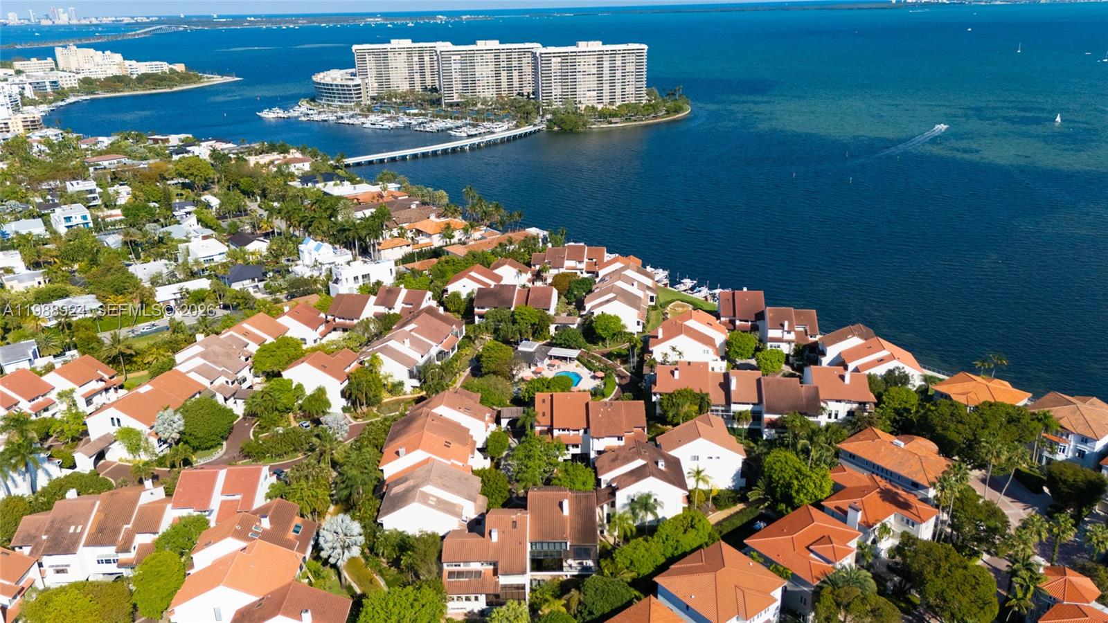 L HERMITAGE - Residential