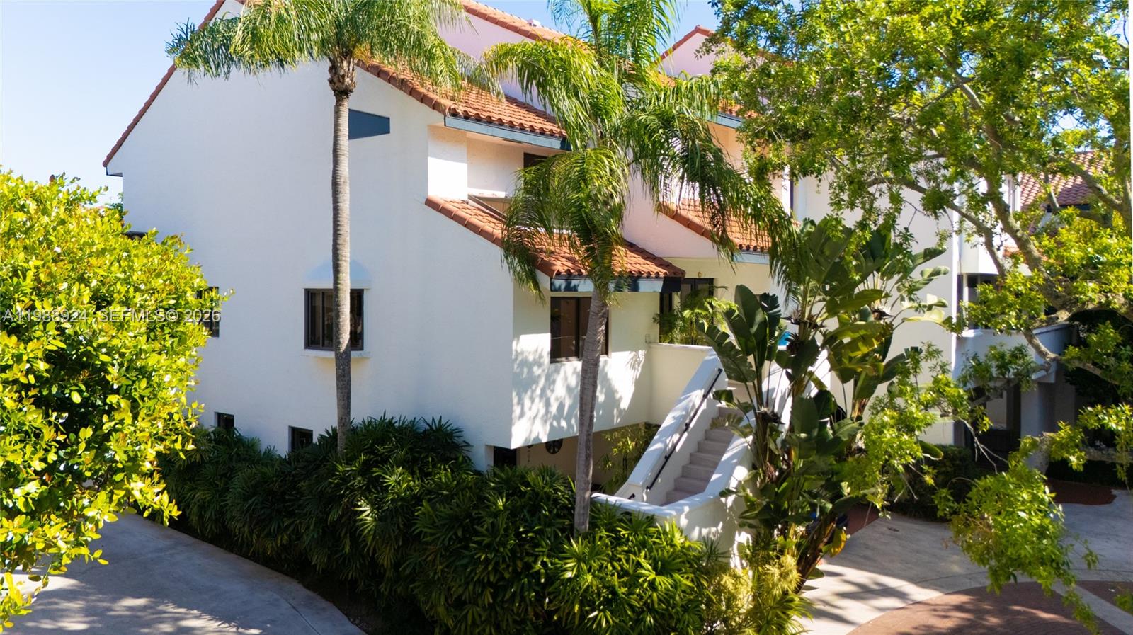 L HERMITAGE - Residential