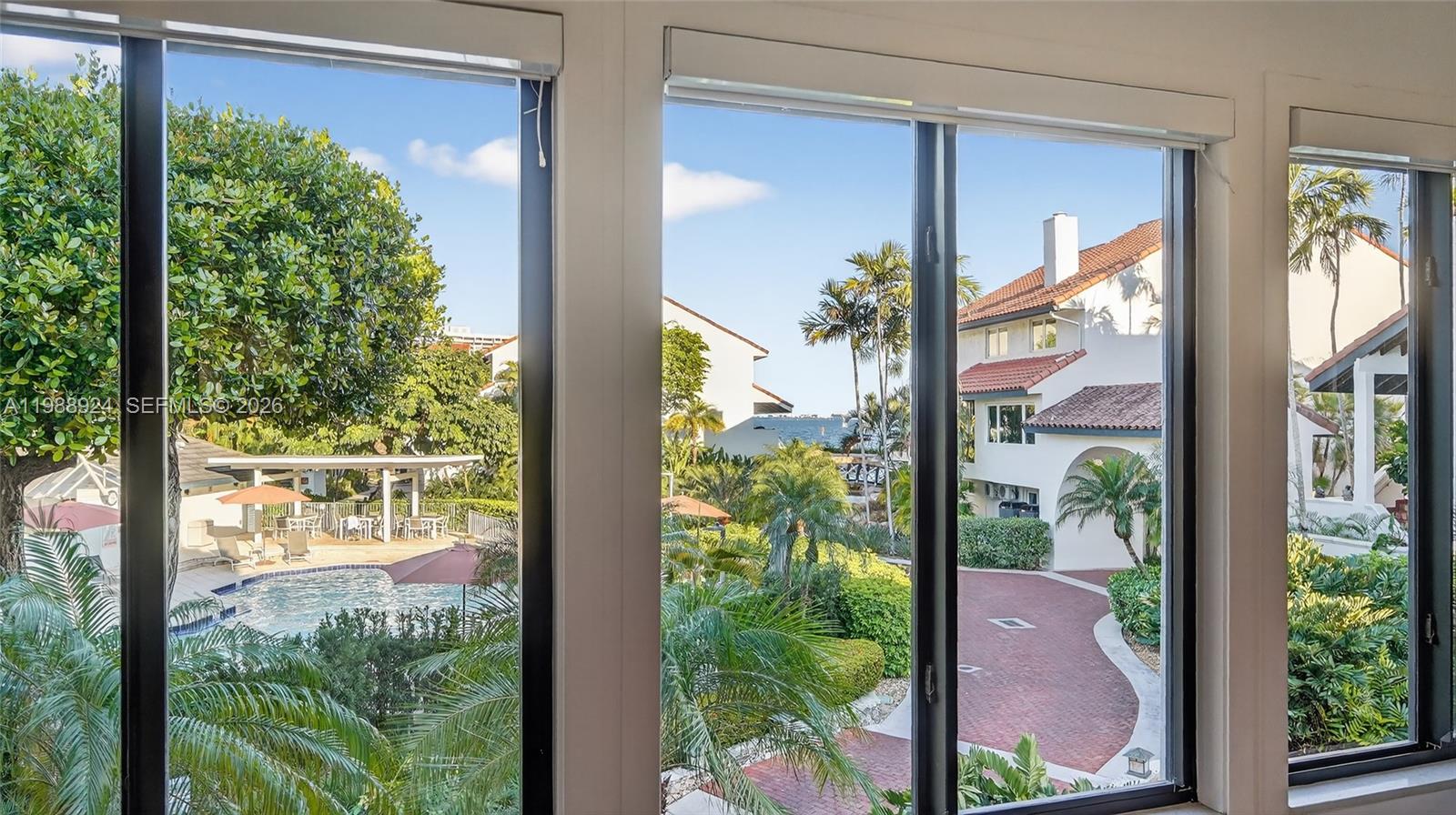 L HERMITAGE - Residential