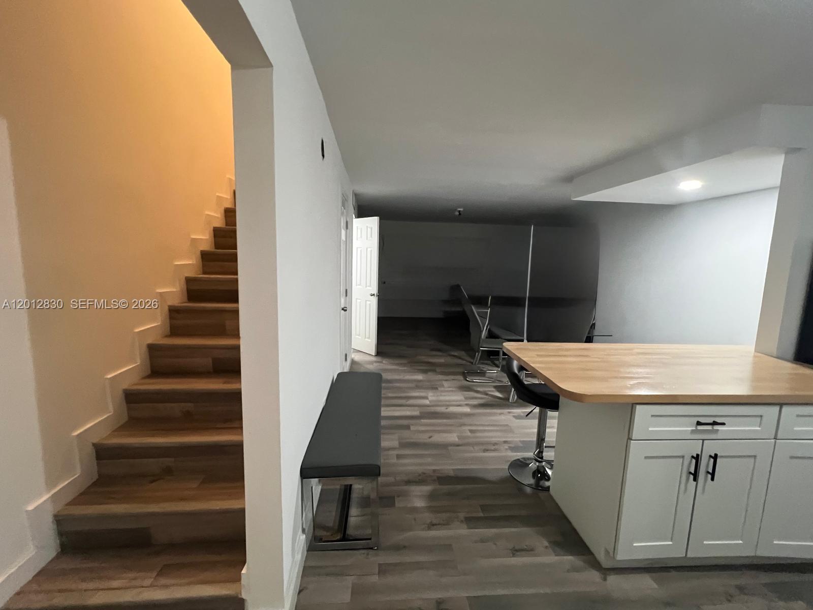 1560 NE 151st St 102