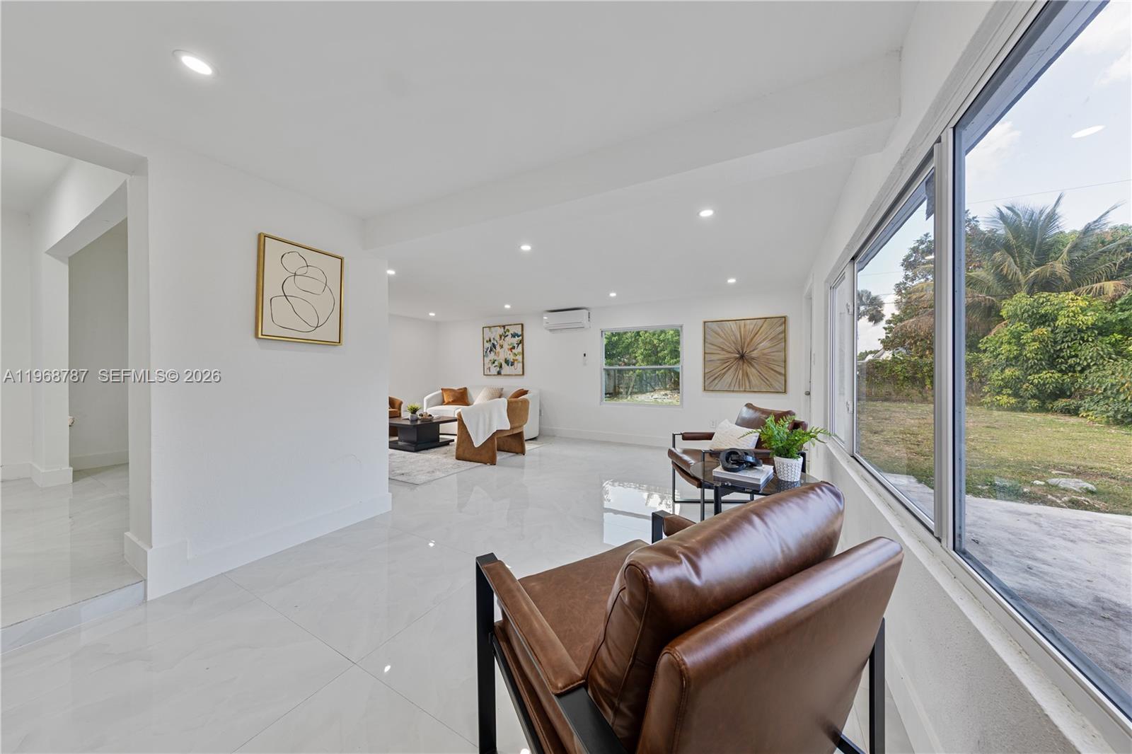 NEWPORT MANOR - Residential