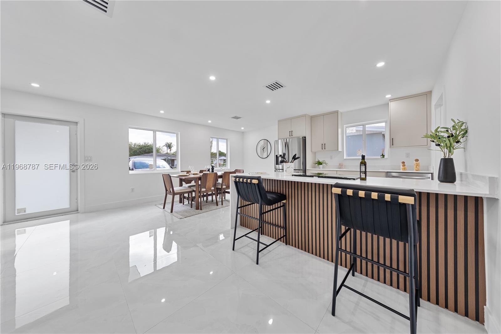 NEWPORT MANOR - Residential