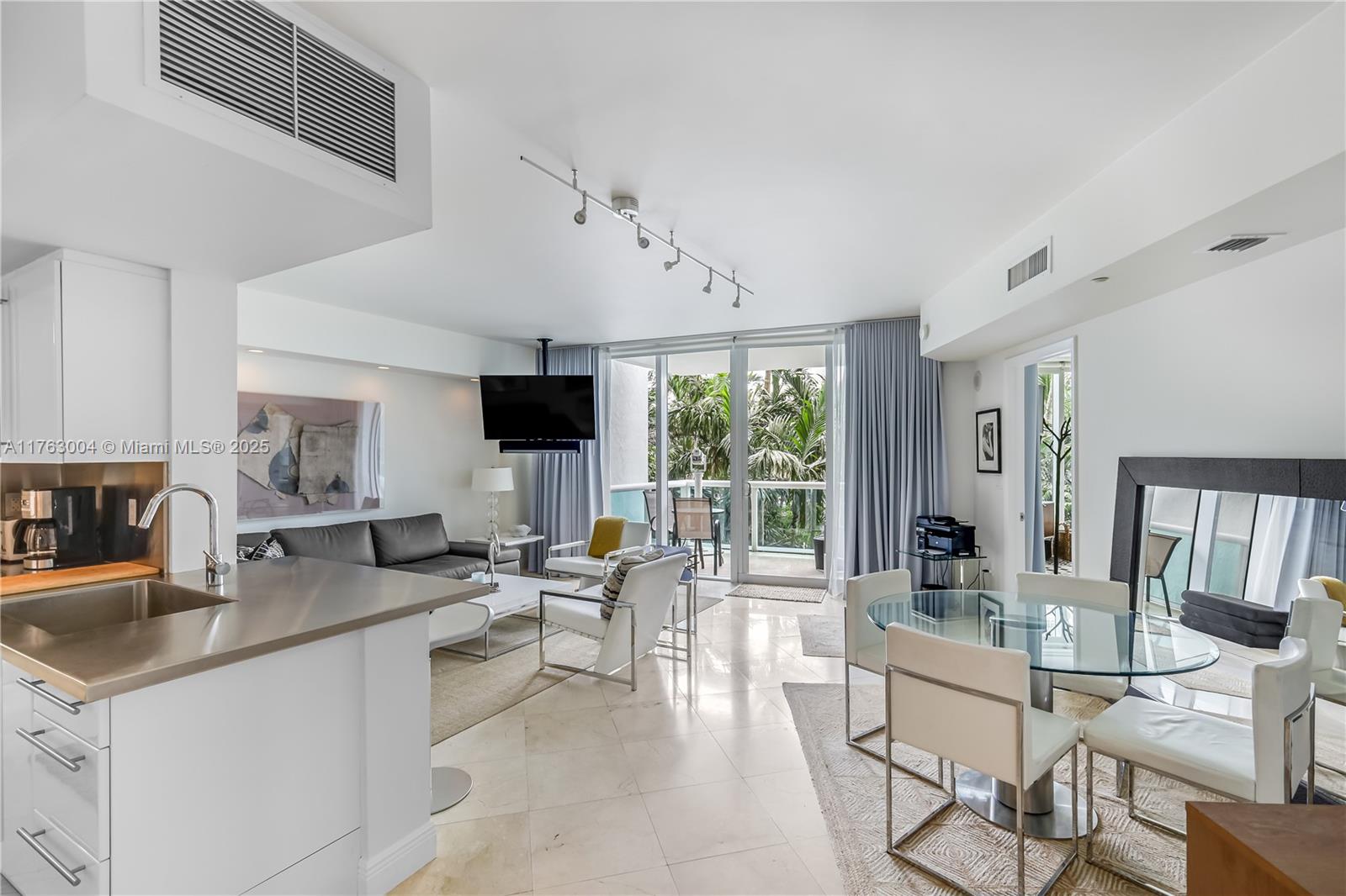 1000 S Pointe Dr 506
