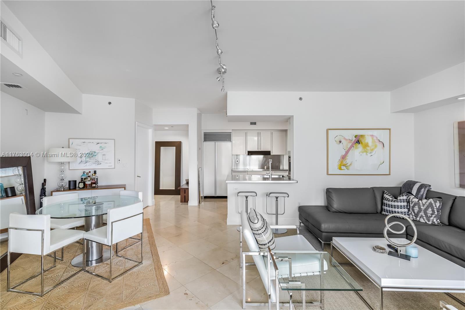 1000 S Pointe Dr 506, Miami Beach, Miami-Dade County, Florida - 1 Bedrooms  
2 Bathrooms - 