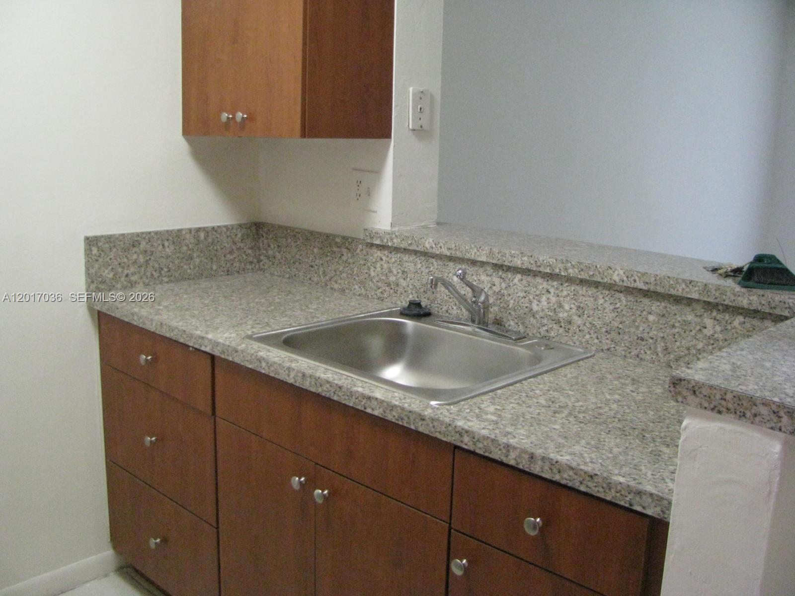 SPANISH TRACE CONDO - Residential Lease