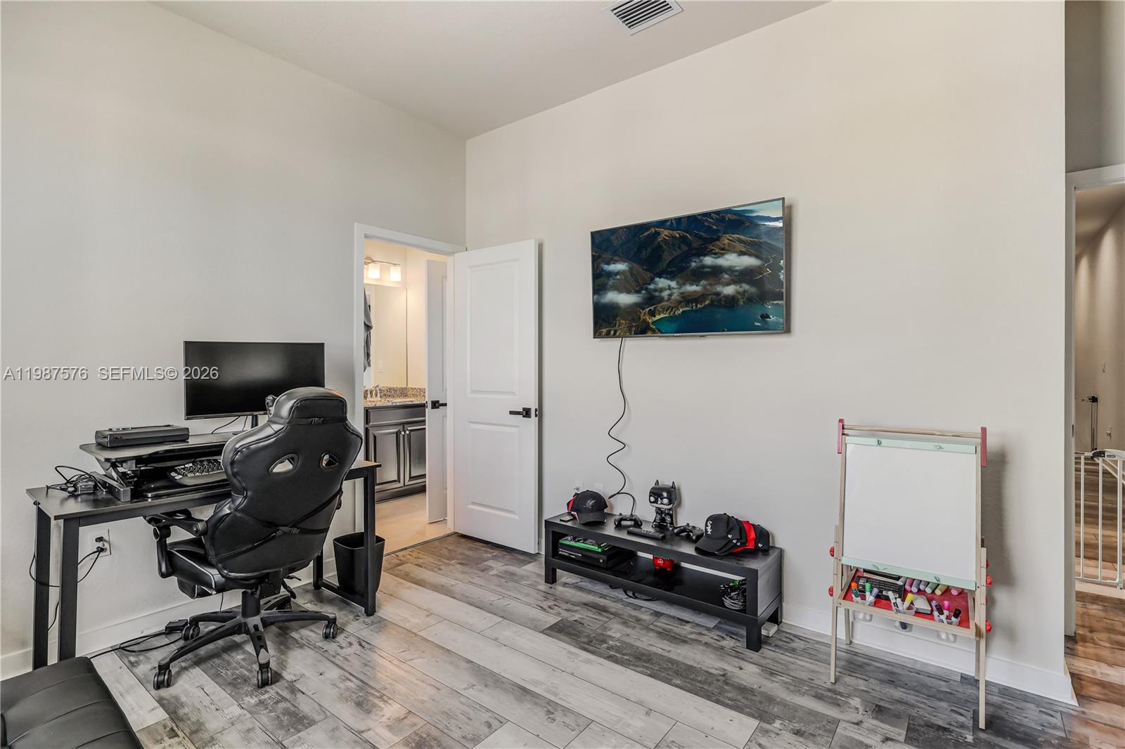 MC RESIDENTIAL - Residential