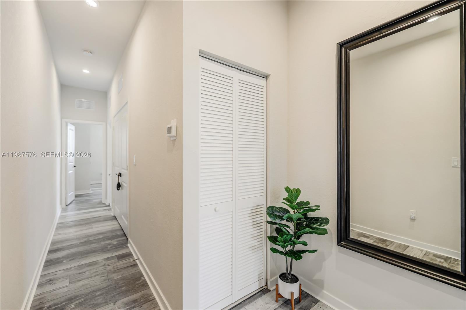 MC RESIDENTIAL - Residential