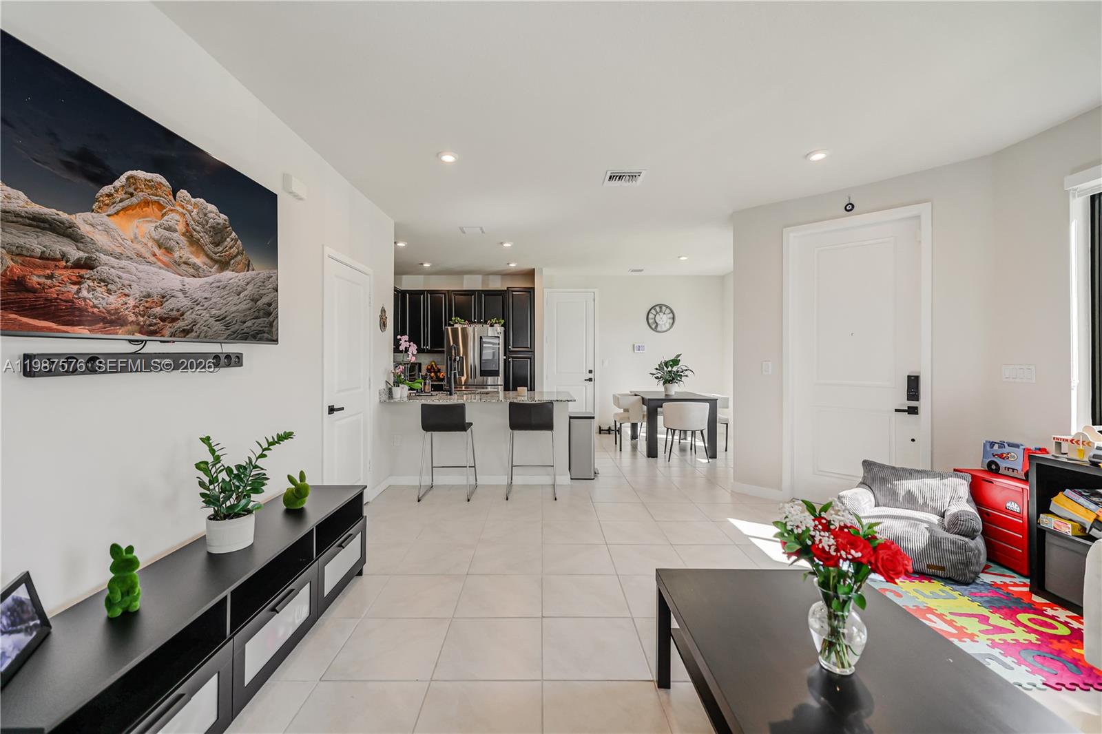 MC RESIDENTIAL - Residential