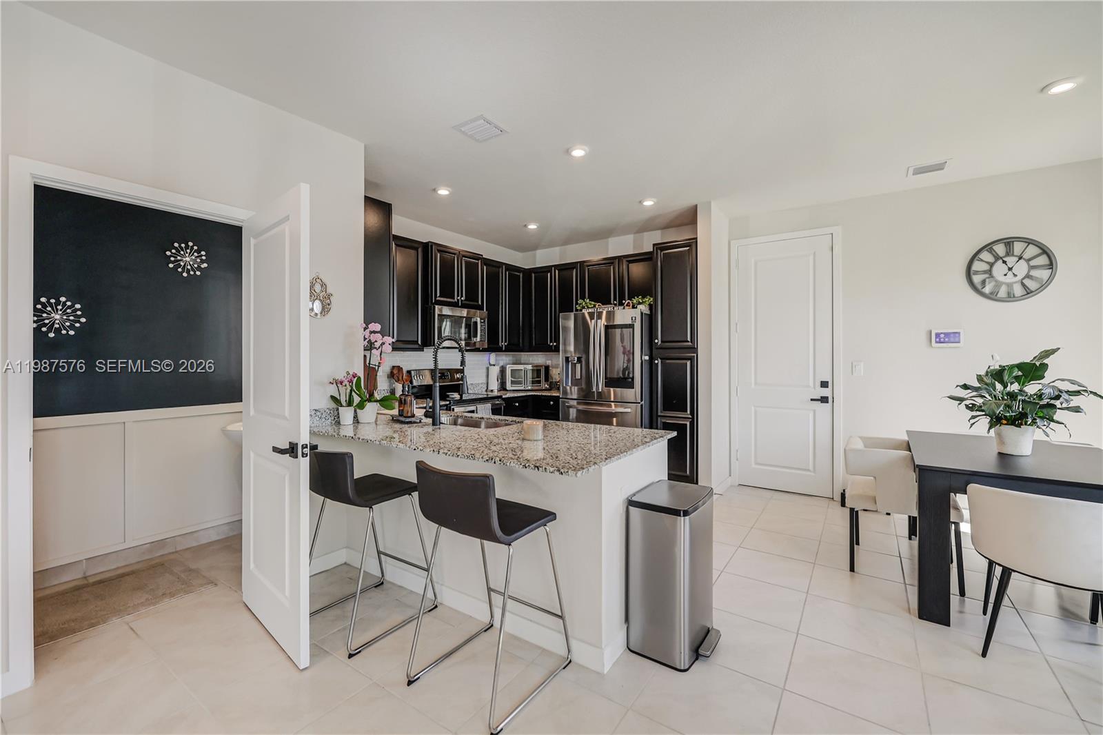 MC RESIDENTIAL - Residential