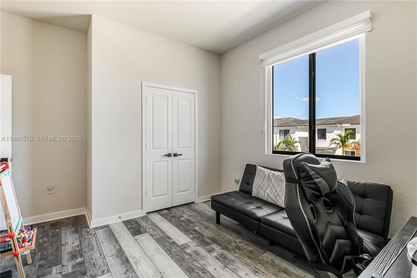 MC RESIDENTIAL - Residential