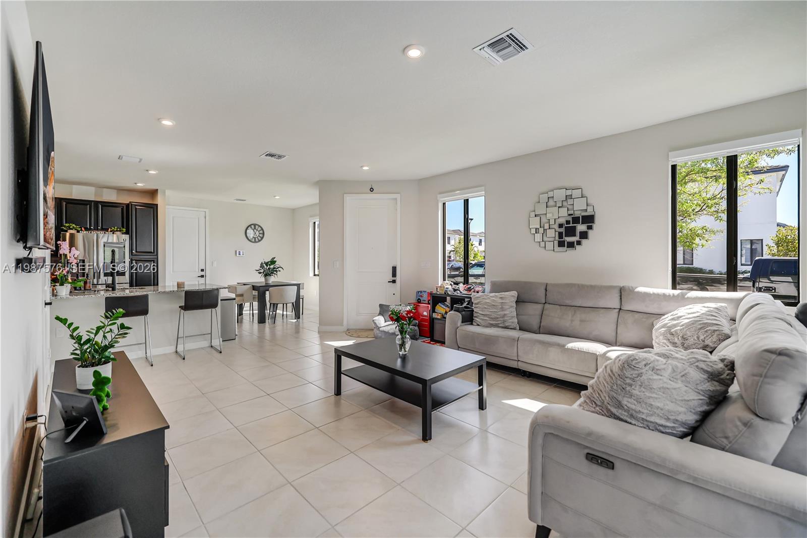 MC RESIDENTIAL - Residential